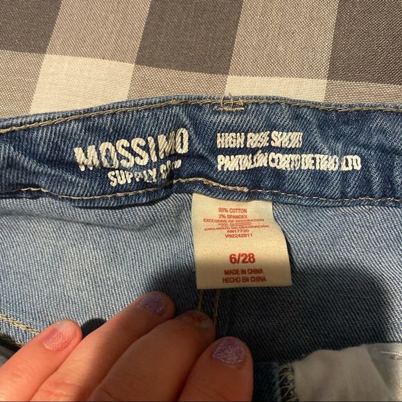 Mossimo Distressed High Rise Shorts with Lace 6/28 - Picture 4 of 6